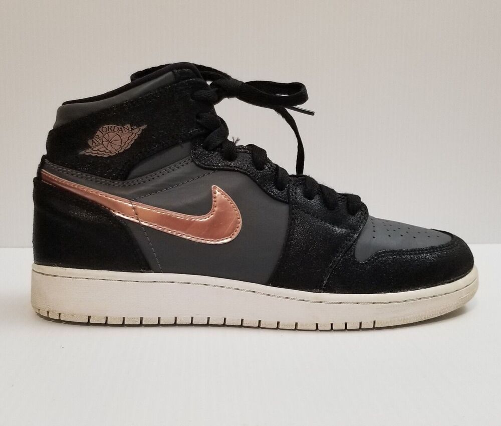 Nike Air Jordan 1 Retro High BG Black/Metallic Pink 705300-006 Shoes Size 7Y EUC